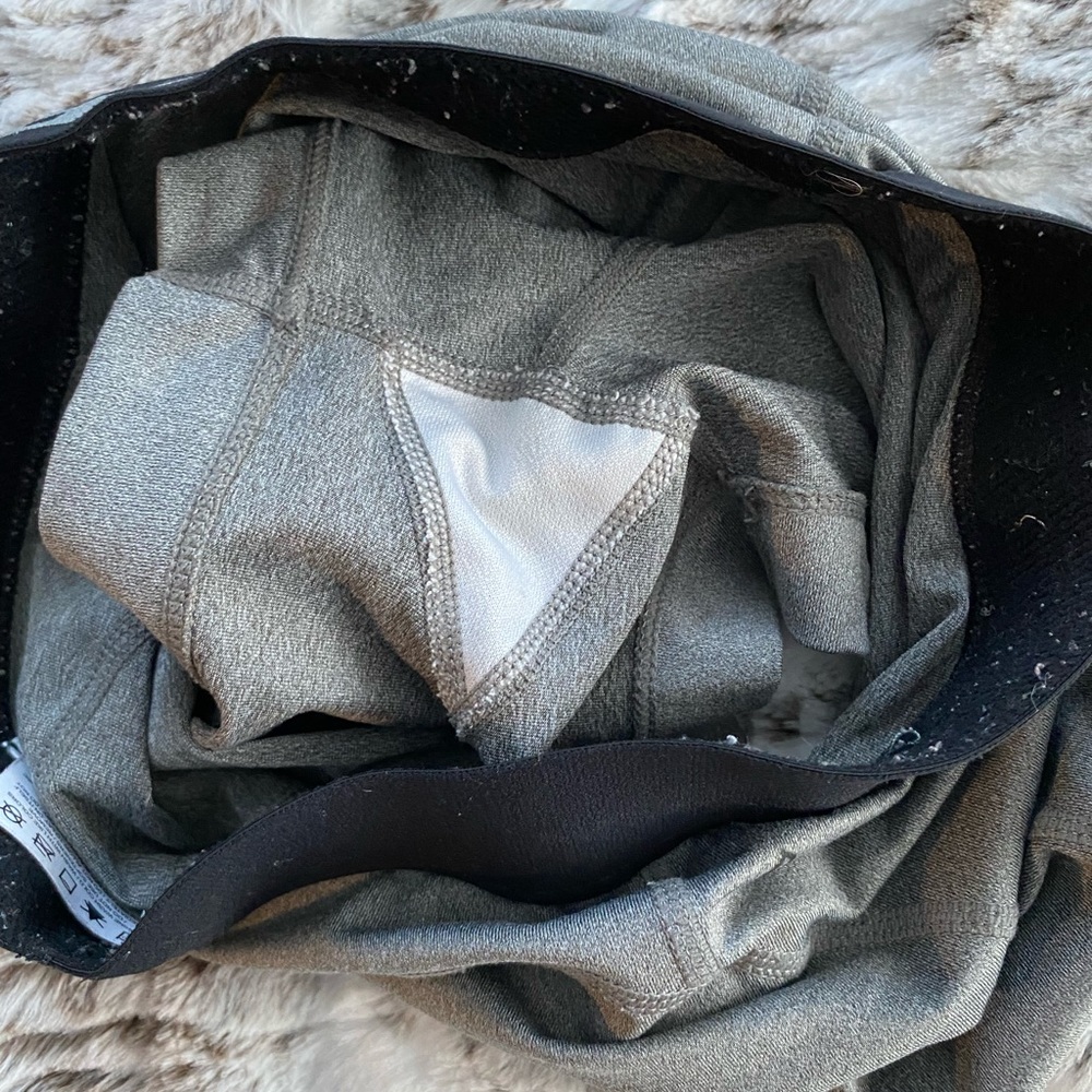 NIKE SPANDEX SHORTS GRAY - Picture 6 of 6